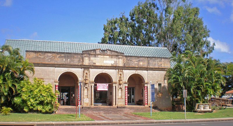 File:Kauai-AlbertSpencerWilcox-building-facade.JPG