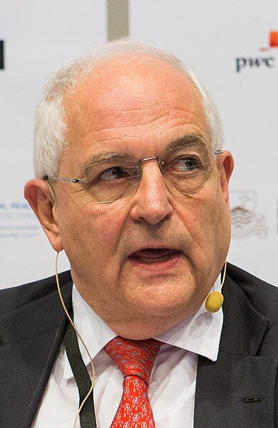 File:Martin Wolf 2015.jpg