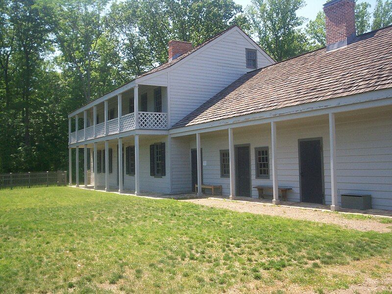 File:Rockingham House, front.JPG