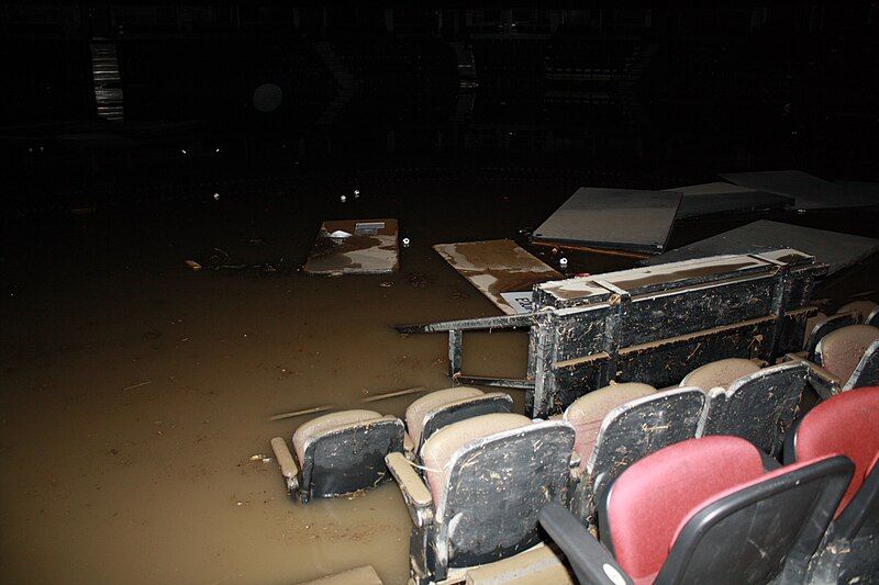 File:Saddledome flood seats.jpg