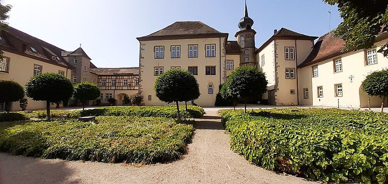 File:Schloss Schrozberg 17.jpg