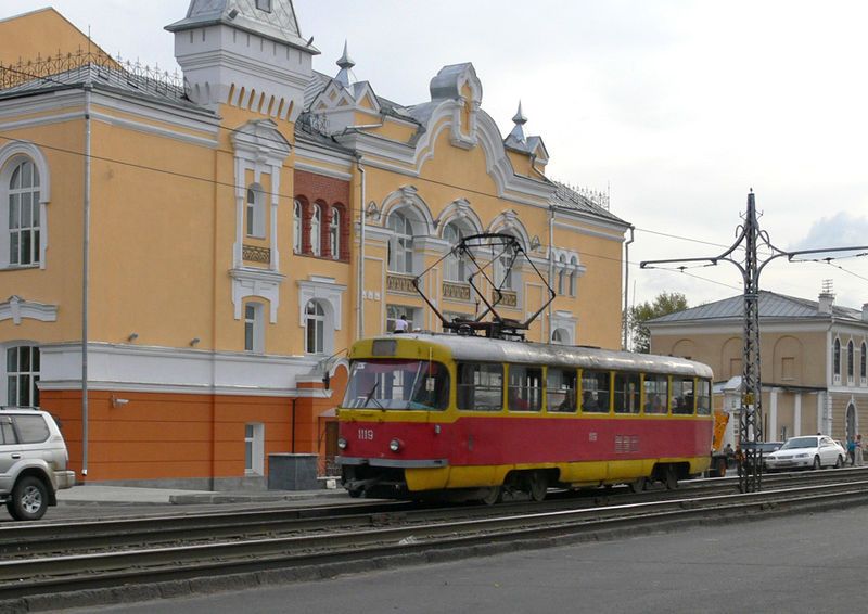 File:Tram in Barnaul.JPG