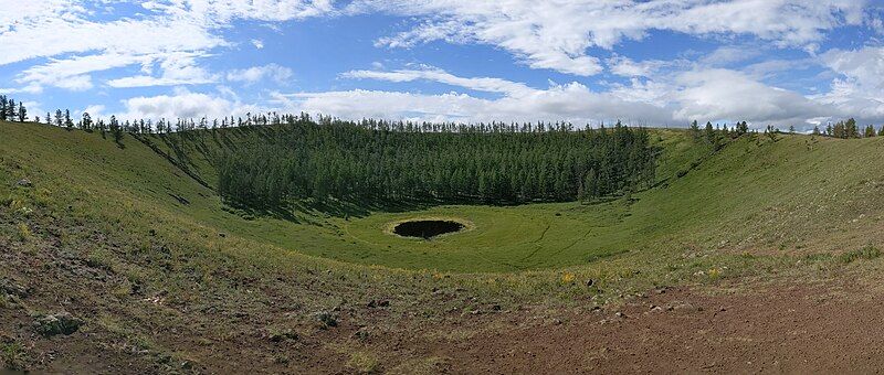 File:UranTogooCaldera.jpg