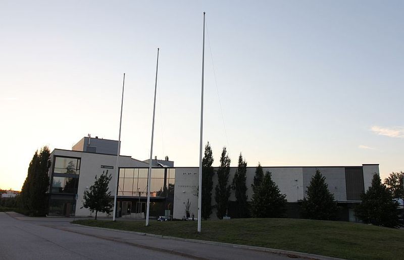 File:Vantaa Tikkurilan lukio1.jpg