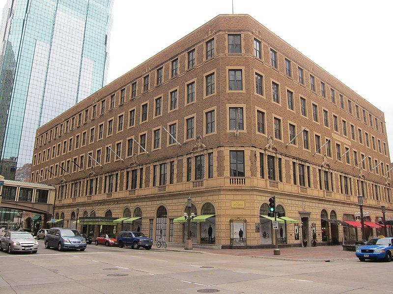 File:Young Quinlan Building.jpg