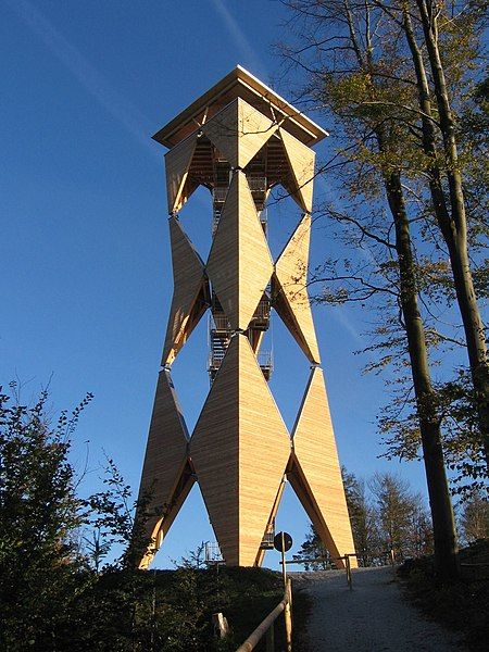 File:Altenbergturm nach Fertigstellung.jpg