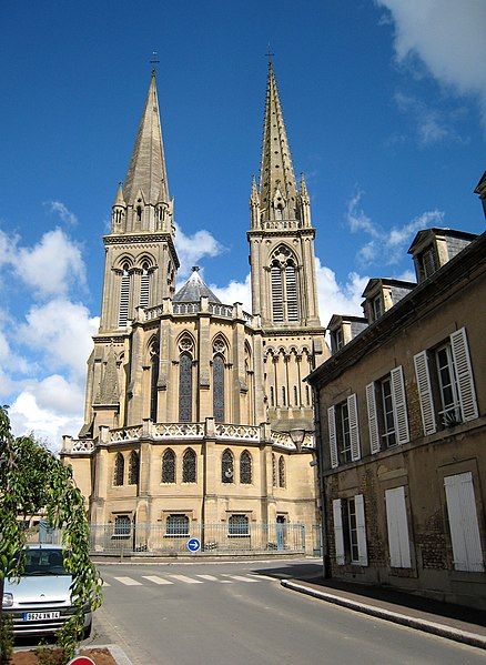 File:Basilique-douvres-la-delivrande.jpg