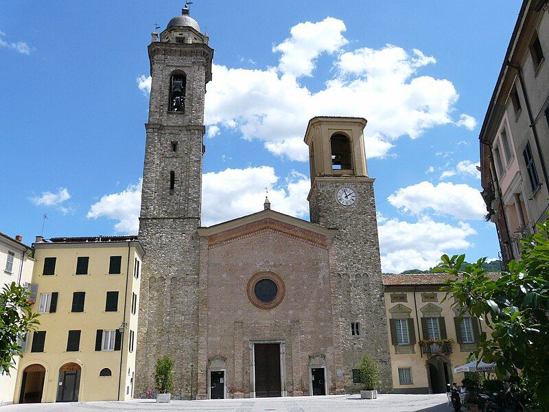 File:Bobbio-duomo1.jpg