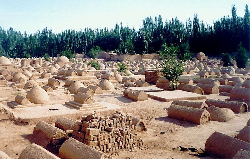 File:Cemetery in Kashgar.jpg