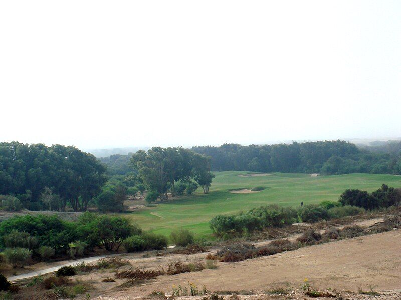 File:Diabat golf course.jpg