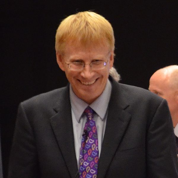 File:Dr Phil Hammond.jpg