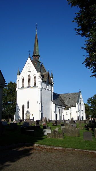 File:Eidsbergkirke2.jpg