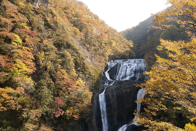 File:Fukuroda Falls 46.jpg