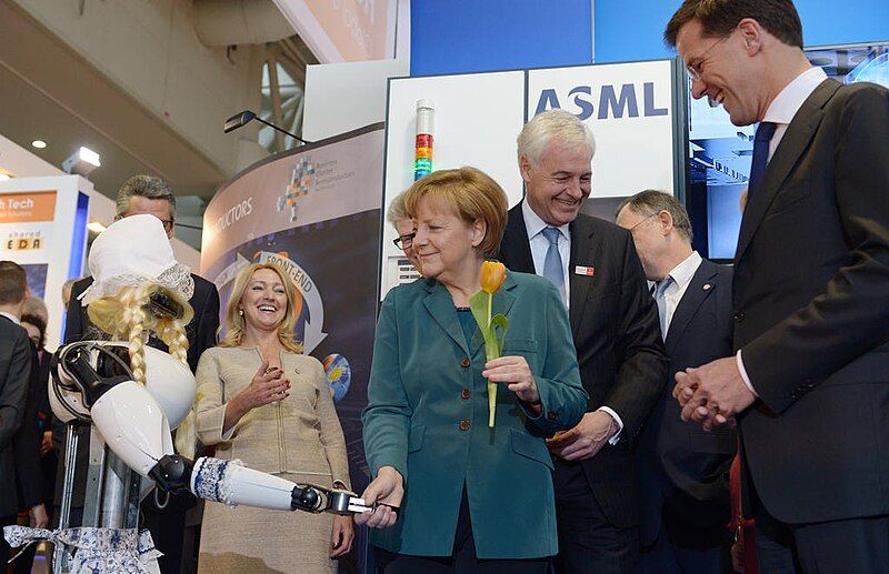 File:Hannover Messe (13689794315).jpg