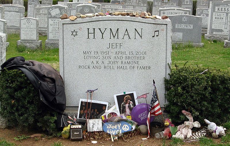 File:Joey Ramone Headstone.jpg