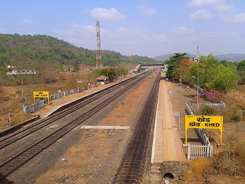 File:Khed Railway Station.jpg