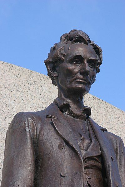 File:Lincolnstatue.jpg