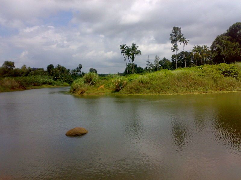 File:Madichel river, Thamaraparani.jpg