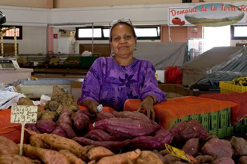 File:Noumea Market.jpg