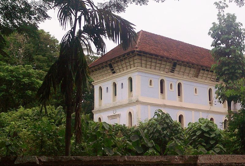 File:Pazhayangadi Mosque-Kondotty3.jpg