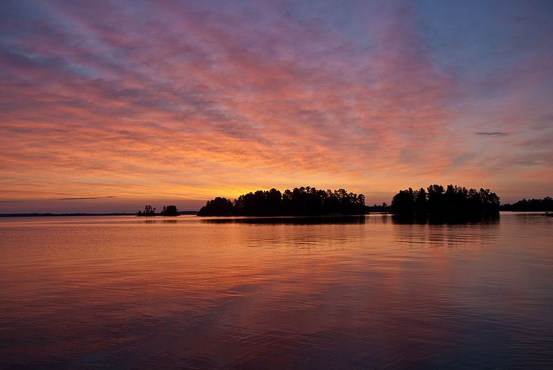 File:Sunrise, Rainy Lake.jpg