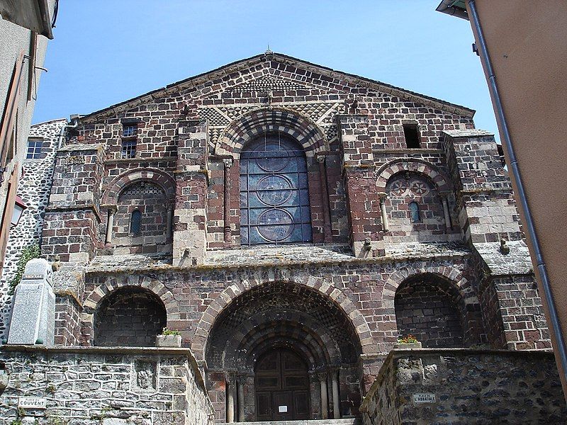 File:Abbatiale St Chaffre.JPG