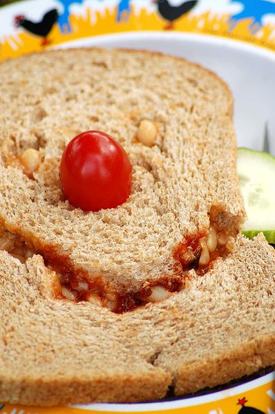 File:Baked bean sandwich.jpg