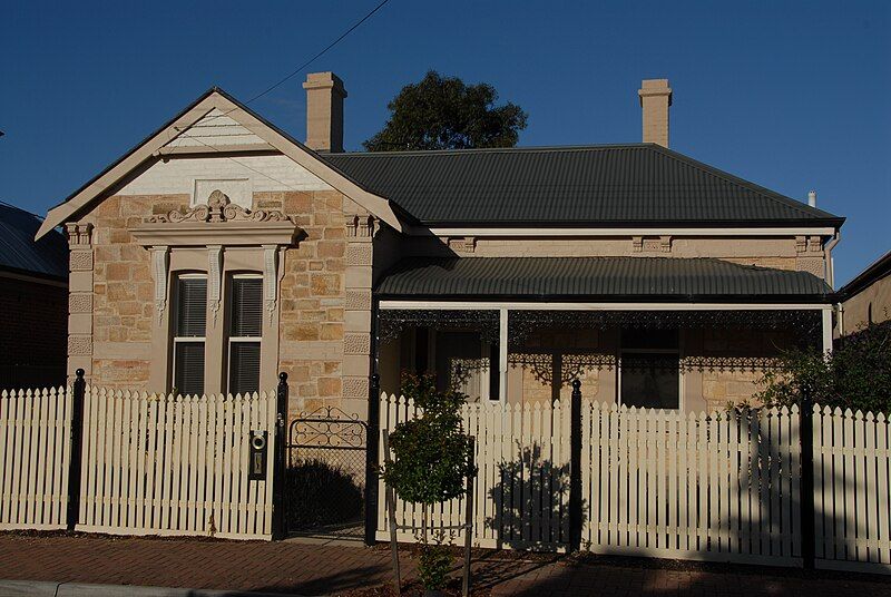 File:Basil Hadley house.jpg