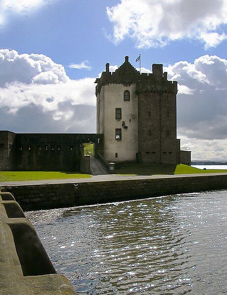 File:Broughty Castle, Scotland.jpg