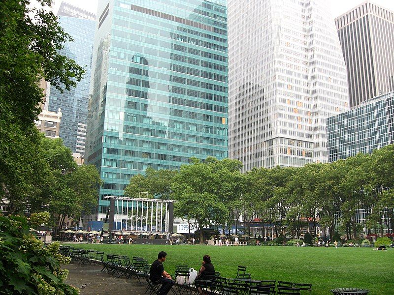 File:Bryant Park jeh.JPG