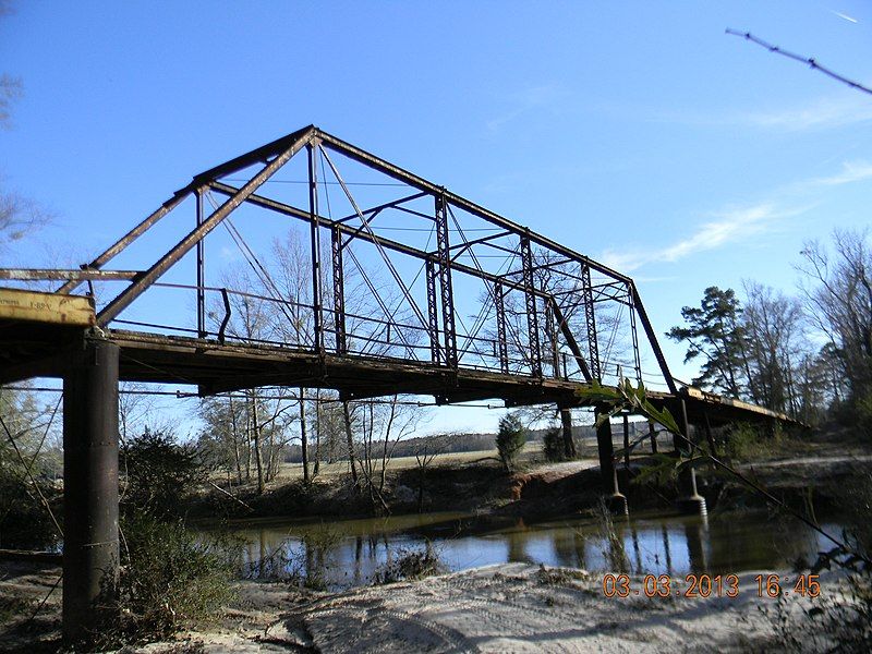 File:Chunky River Bridge.JPG