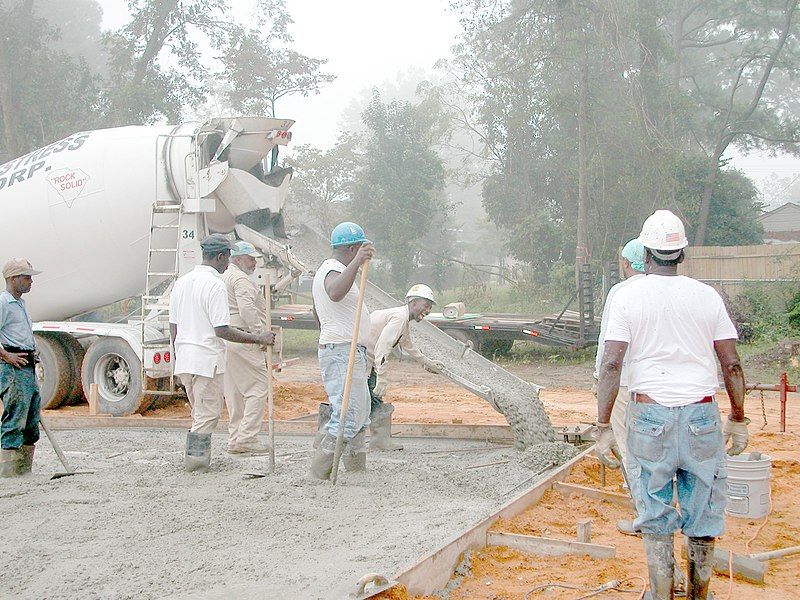 File:Concrete pouring 0020.jpg