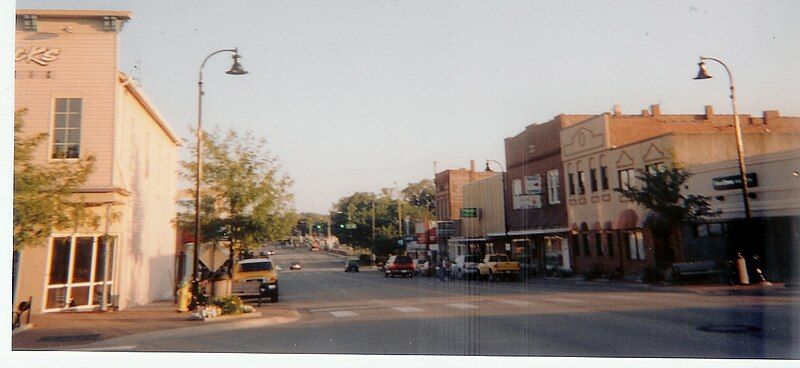 File:DowntownPapillionNebraska.jpg