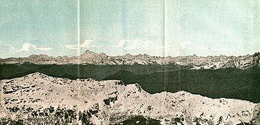 1890 graphic with the Himalayas, including Gaurisankar (Mount Everest) in the distance