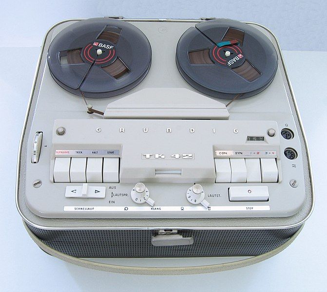 File:Grundig TK42.jpg