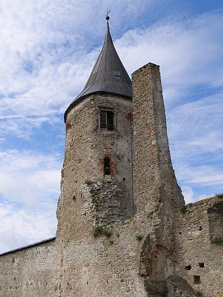 File:Haapsalu Castle.Watchtower.jpg