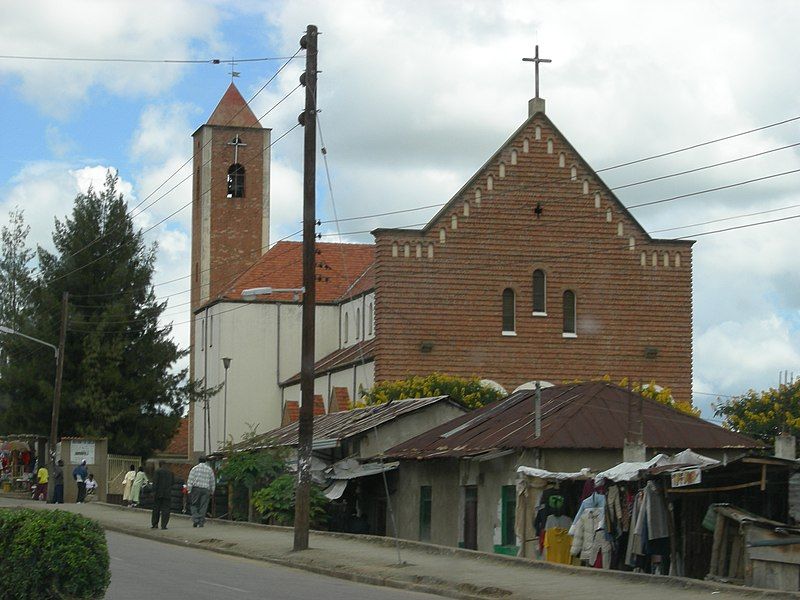 File:Iringa Chirch.jpg