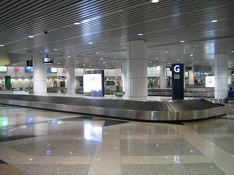 File:KLIA baggage reclaim.jpg