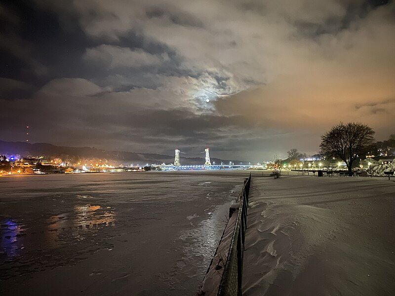 File:Keweenaw Waterway Night.jpg