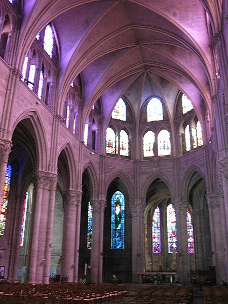 File:Lagny-sur-Marne abbatiale 1.jpg