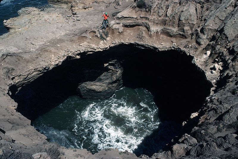 File:Littoral sinkhole.jpg