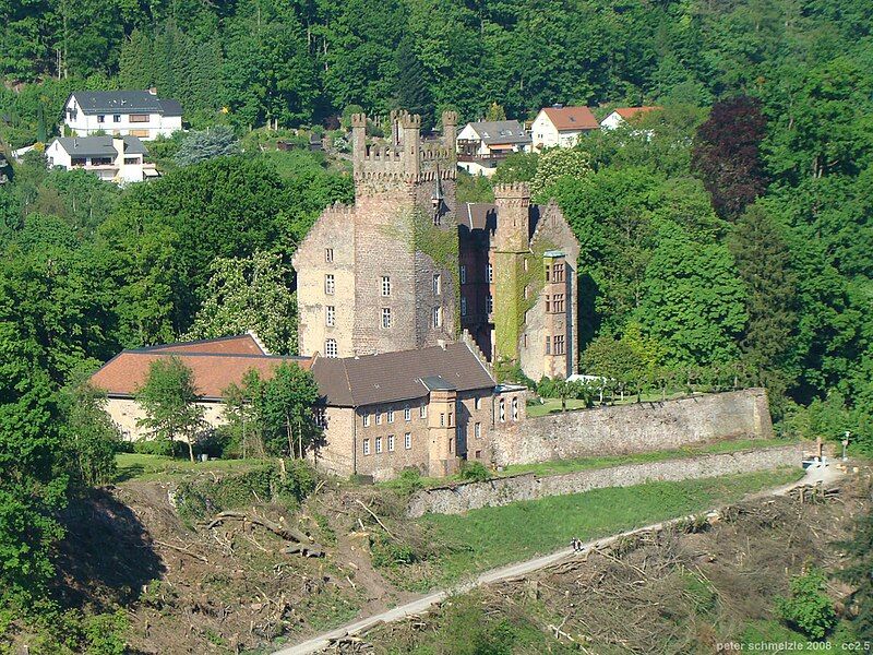 File:Neckarsteinach-mittelburg2.jpg