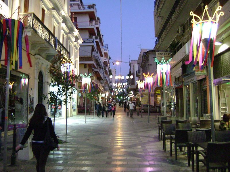 File:Patra by night.JPG