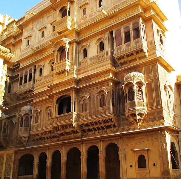 File:Patwon ki Haveli.jpg