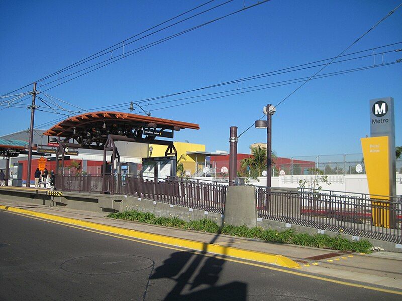 File:Pico-Aliso Station LACMTA.jpg