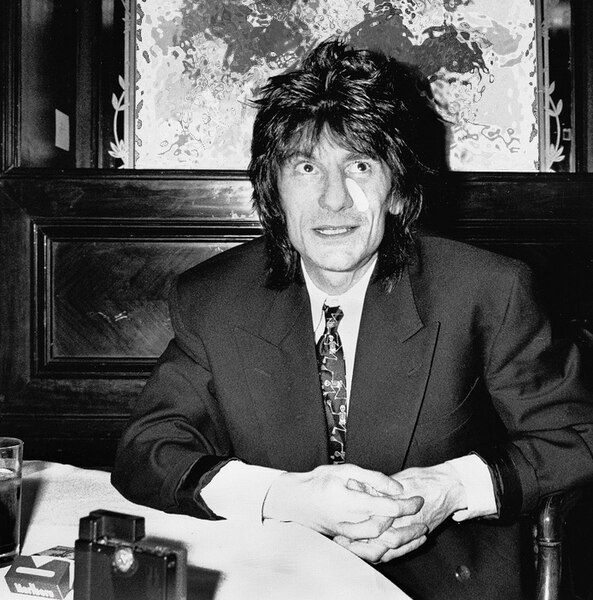 File:Ronnie Wood Malmö-1988.jpg