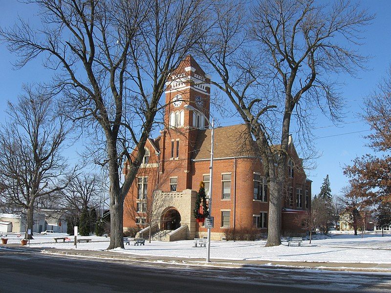 File:Tama county courthouse.jpg