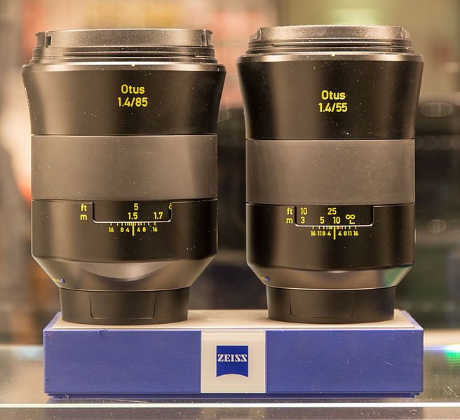 File:Zeiss Otus 85&55.jpg