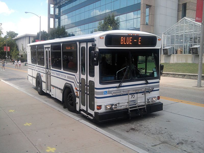 File:B-NPTS Gillig Phantom.jpg