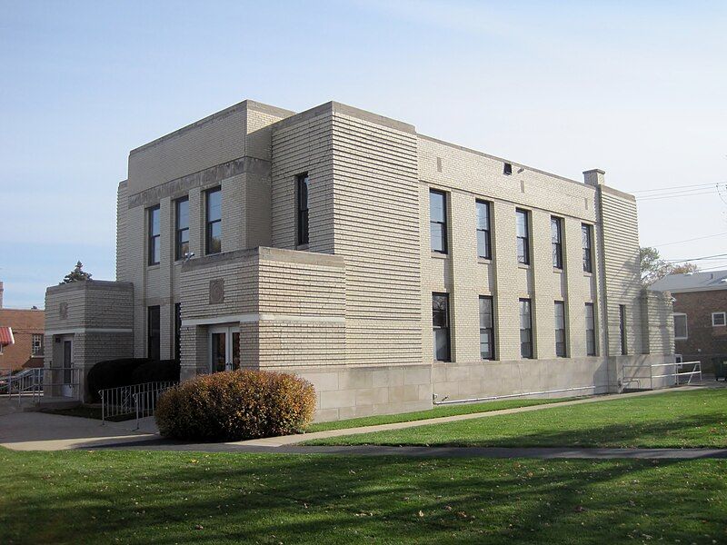 File:Berwyn Health Center.jpg